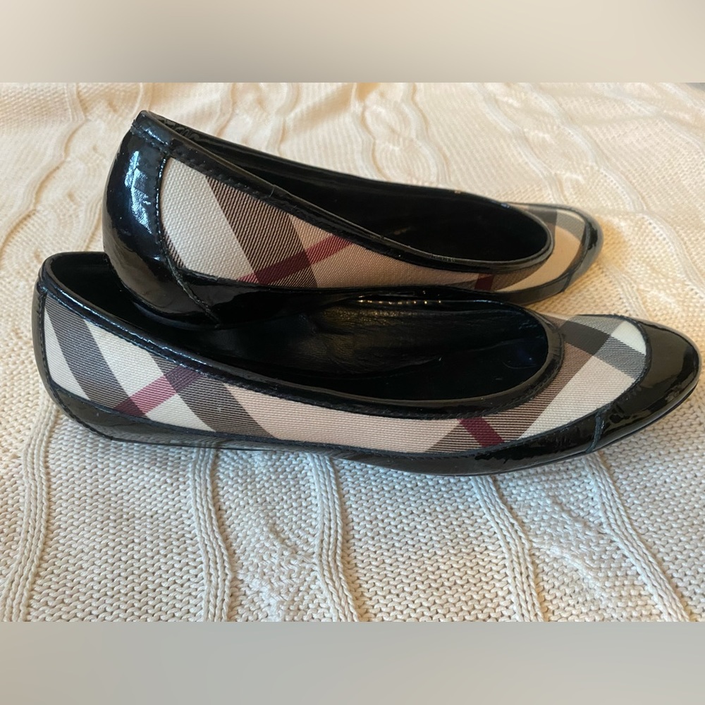 Burberry Patent Leather and leather ballet flats